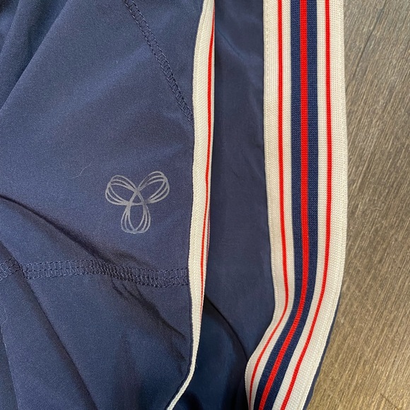 TNA Aritzia joggers - Picture 3 of 4